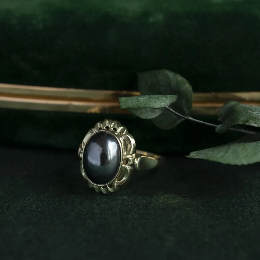 gold_ring_with_haematite__1-3.webp Gold ring with haematite 14 krt>Vintage Jewellery Online