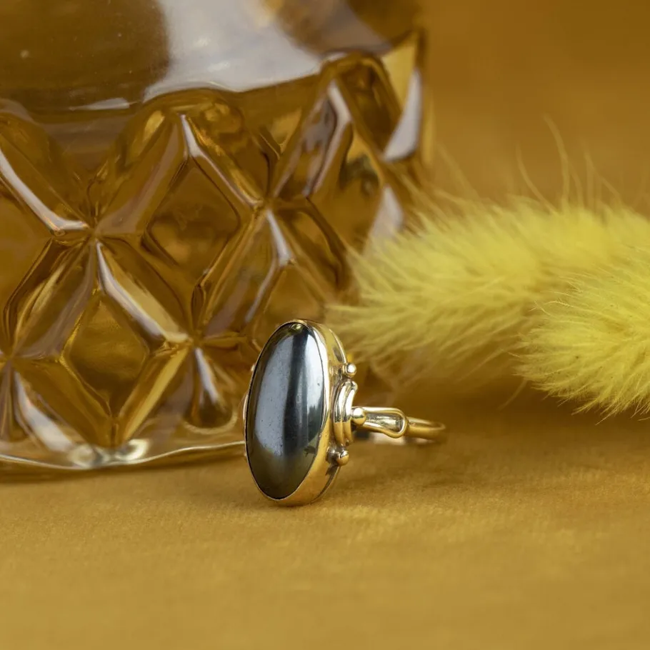 Gold ring with haematite 14 krt>Vintage Jewellery Hot