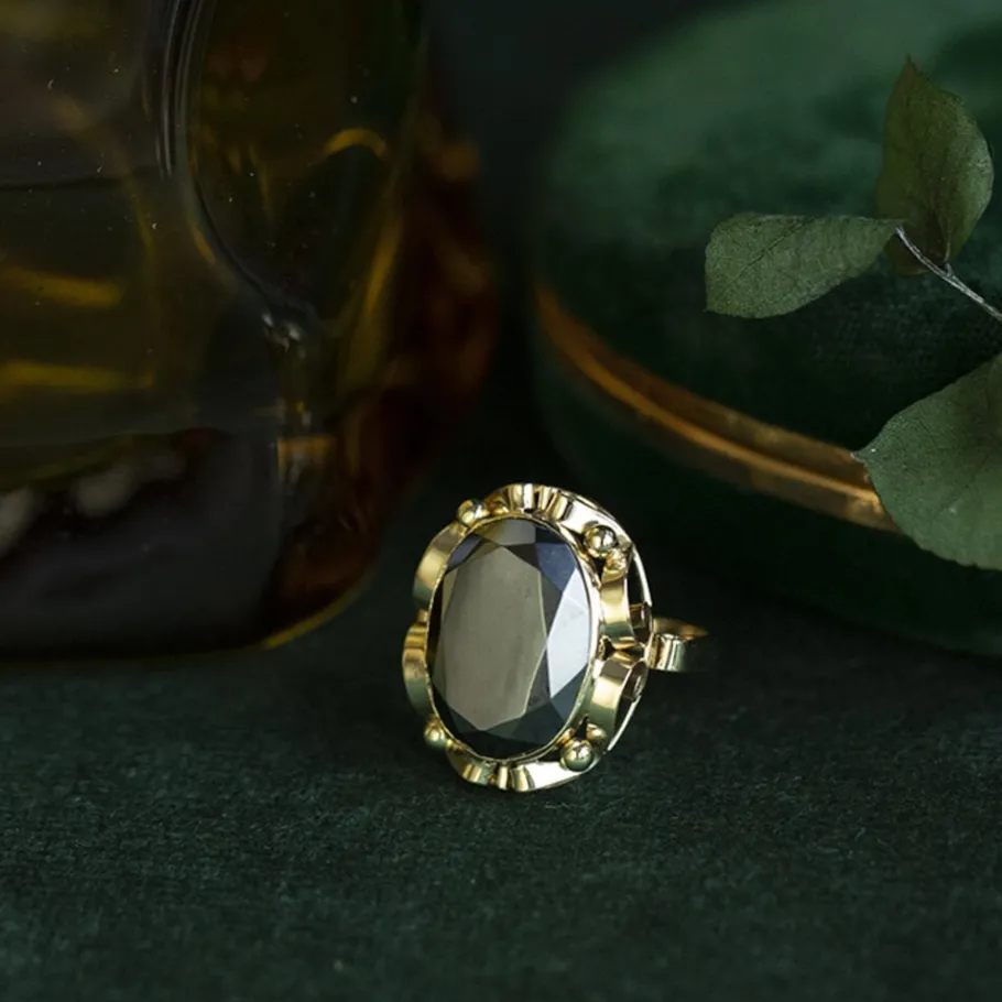gold_ring_with_hematite___1-1.webp Gold ring with hematite 14 krt>Vintage Jewellery Fashion