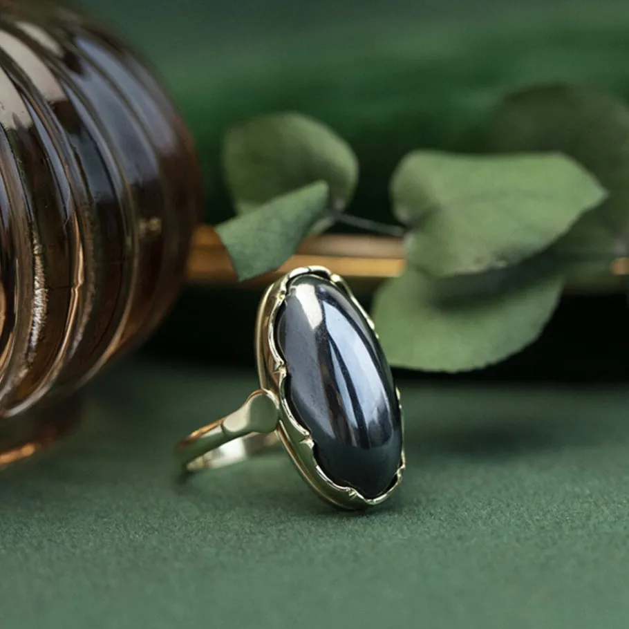Gold ring with hematite 14 krt>Vintage Jewellery Fashion