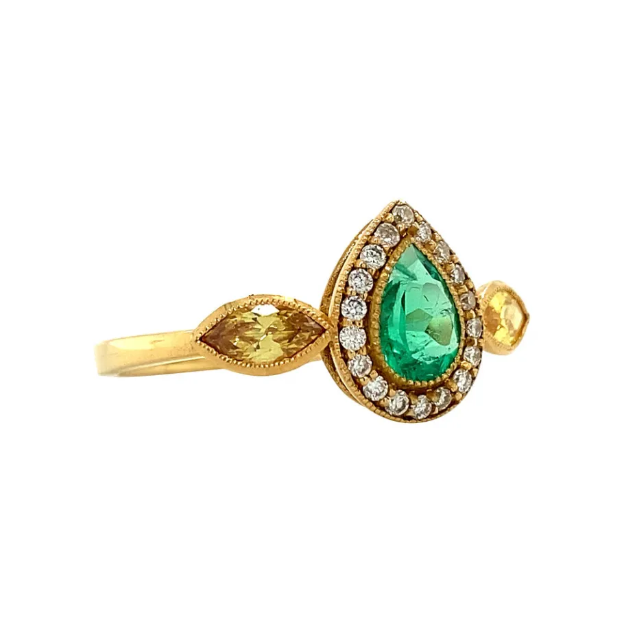 gold_ring_with_moissanite_2.webp Gold ring with moissanite, emerald and diamonds 18 krt>Vintage Jewellery Best