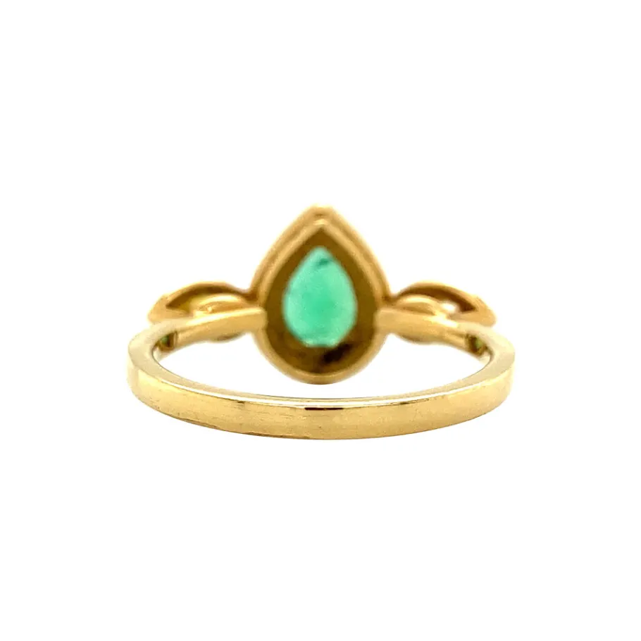 gold_ring_with_moissanite_4.webp Gold ring with moissanite, emerald and diamonds 18 krt>Vintage Jewellery Best