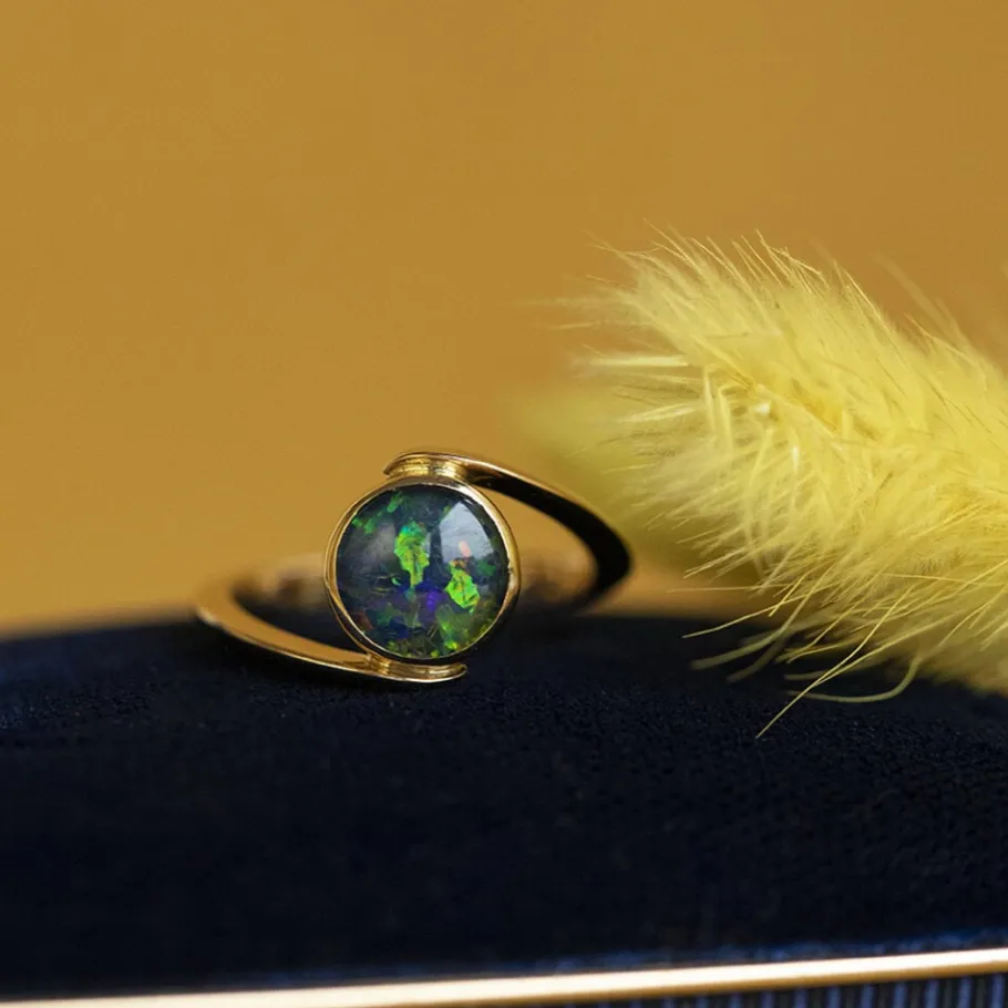 Gold ring with opal triplet 18 krt>Vintage Jewellery Outlet