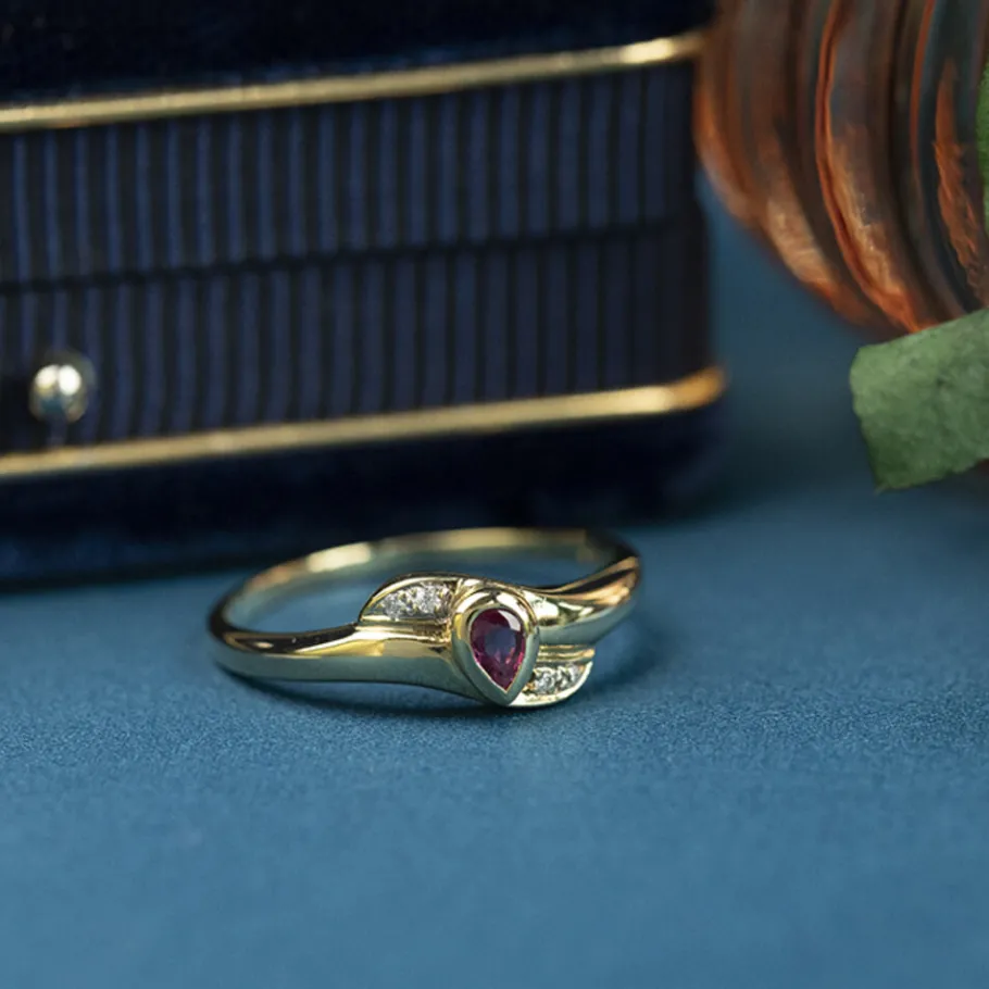 Gold ring with ruby and diamond 14 krt>Vintage Jewellery Sale