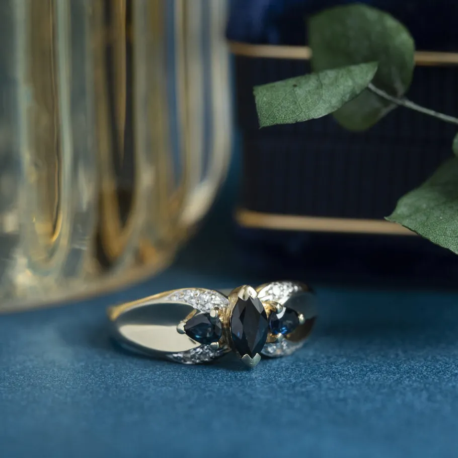 Gold ring with sapphire and diamond 14 krt>Vintage Jewellery Clearance