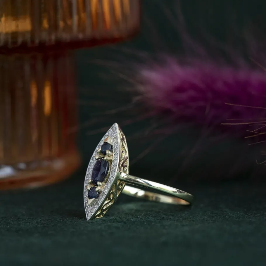gold_ring_with_sapphire_a_1.webp Gold ring with sapphire and diamond 14 krt>Vintage Jewellery Best