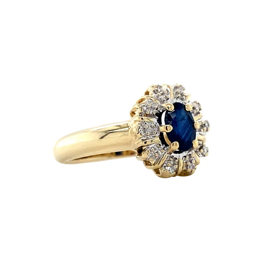 gold_ring_with_sapphire_a_2-12.webp Gold ring with sapphire and diamond 14 krt>Vintage Jewellery Clearance