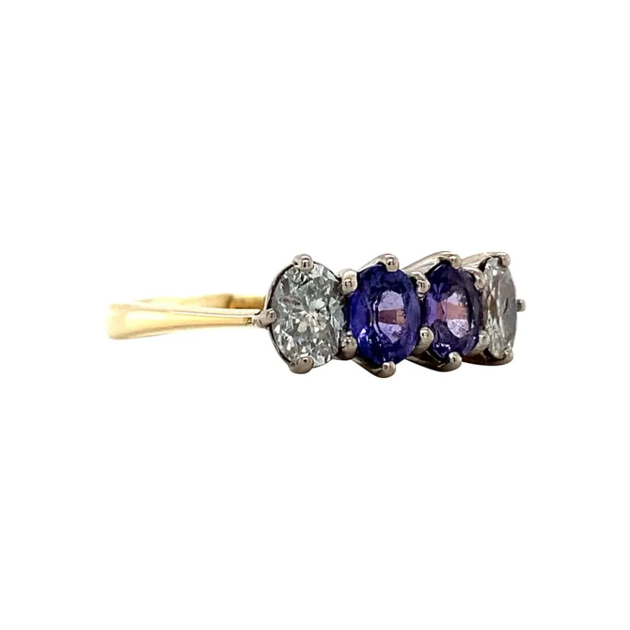gold_ring_with_sapphire_a_2-4.webp Gold ring with sapphire and diamond 18 krt>Vintage Jewellery Discount