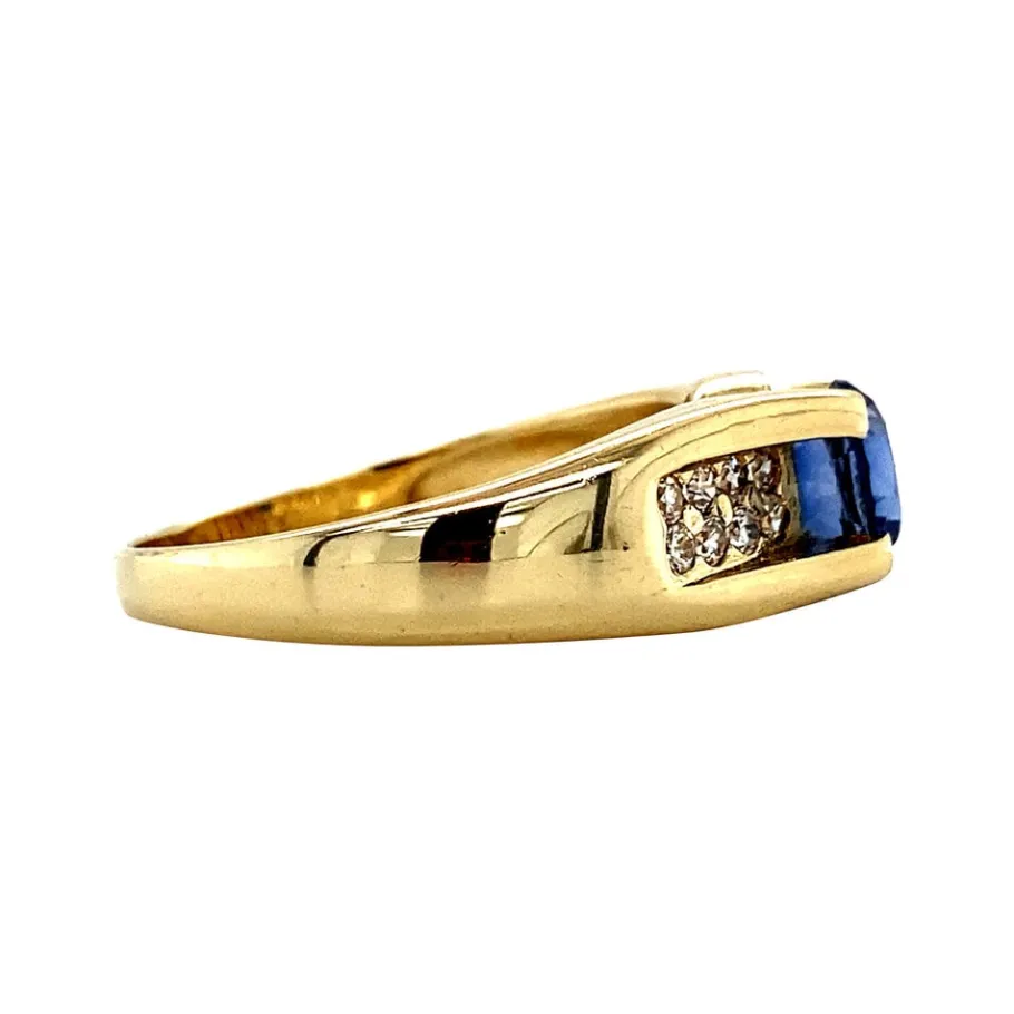 gold_ring_with_sapphire_a_3-1.webp Gold ring with sapphire and zirconia 14 krt>Vintage Jewellery Clearance