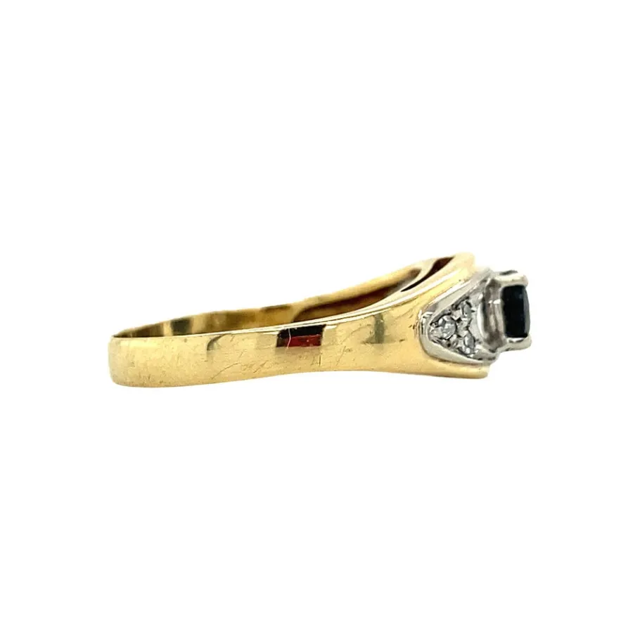 gold_ring_with_sapphire_a_3-10.webp Gold ring with sapphire and diamond 18 krt>Vintage Jewellery Hot