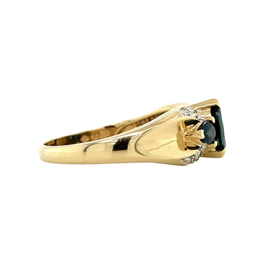 gold_ring_with_sapphire_a_3-6.webp Gold ring with sapphire and diamond 14 krt>Vintage Jewellery Clearance