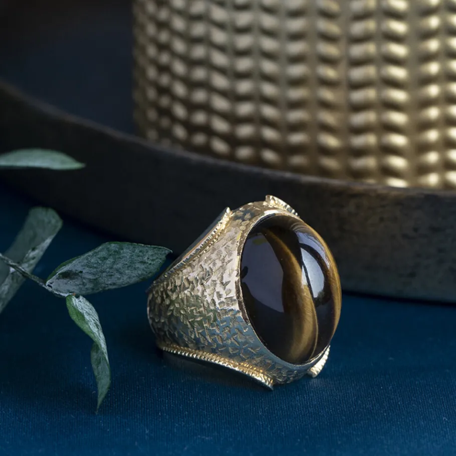 gold_ring_with_tiger_eye__1-1.webp Gold ring with tiger eye 20 krt>Vintage Jewellery Online