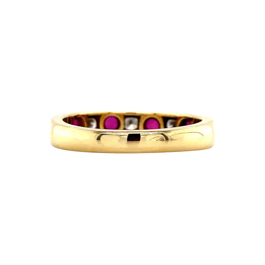 gold_row_ring_with_ruby_a_4.webp Gold row ring with ruby and diamonds 18 krt>Vintage Jewellery Best