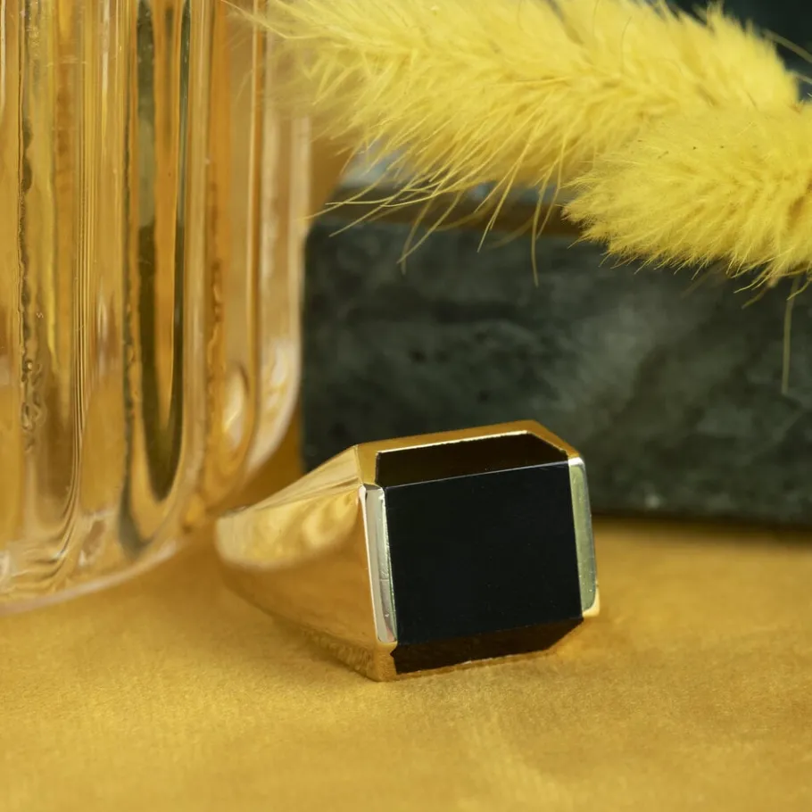 Gold signet ring with onyx 14 krt>Vintage Jewellery Online
