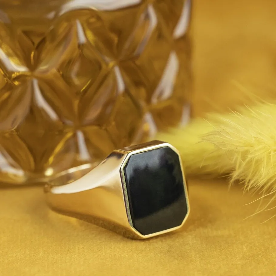 Gold signet ring with onyx 14 krt>Vintage Jewellery Best