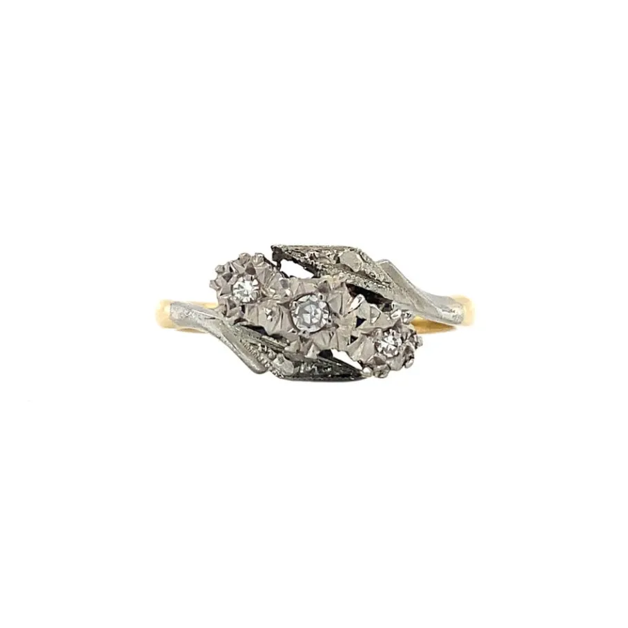 Gold strike ring with diamond 18 krt>Vintage Jewellery Clearance