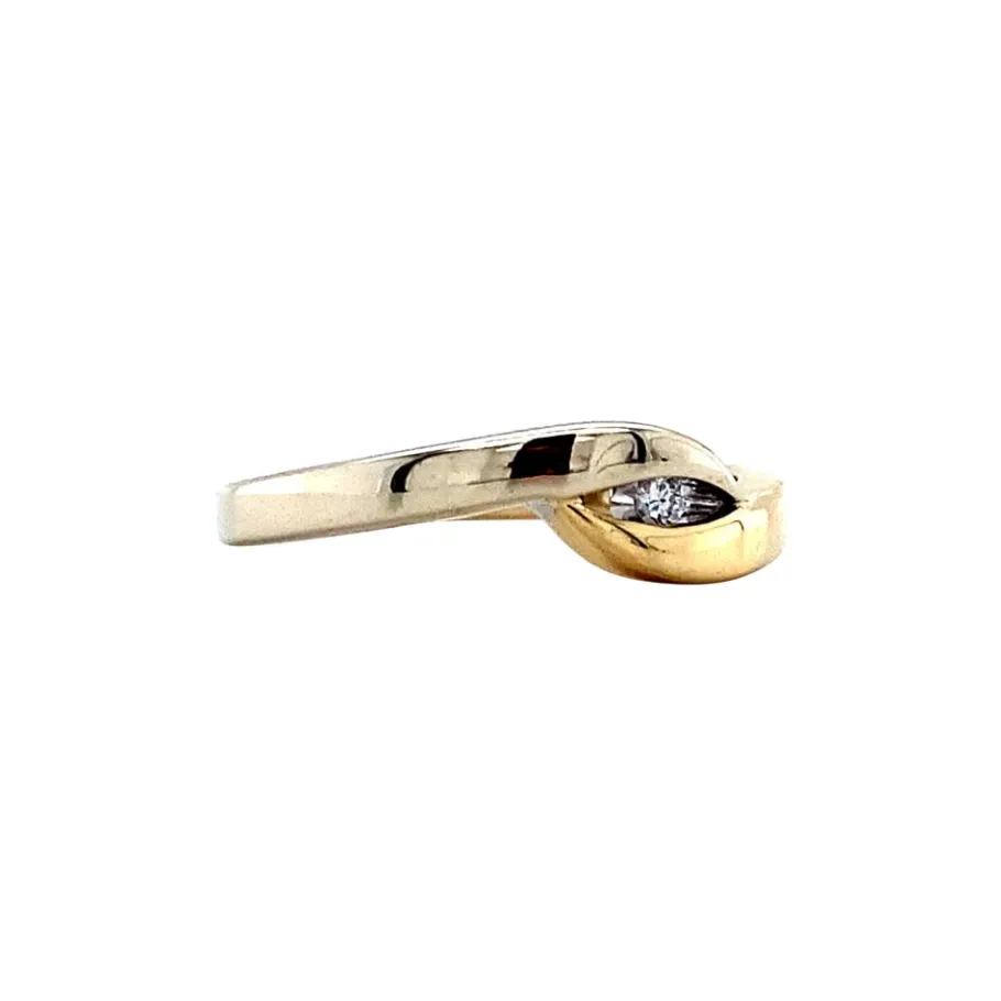 gold_strike_ring_with_dia_2.webp Gold strike ring with diamond 14 krt>Vintage Jewellery Clearance