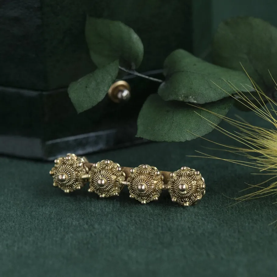 Gold Zeeland button brooch 14 krt>Vintage Jewellery Hot