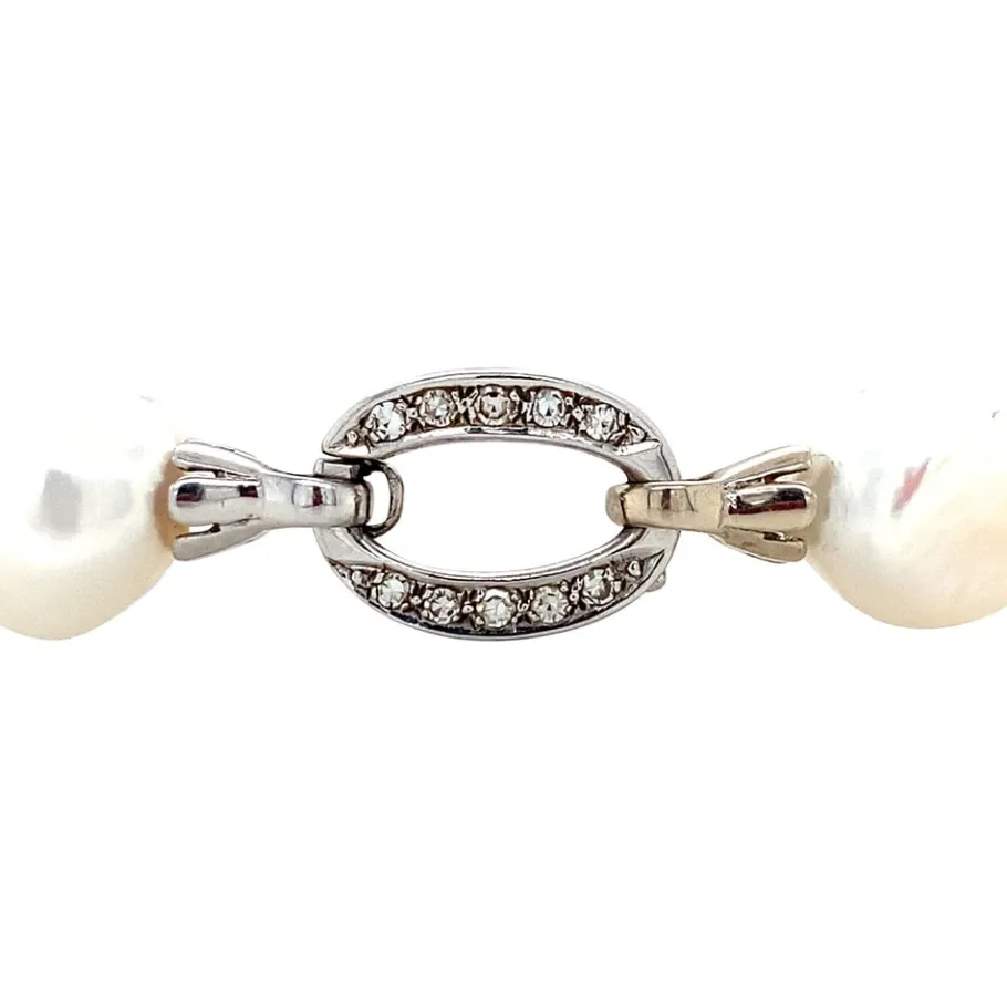 pearl_bracelet_with_white_3.webp Pearl bracelet with white gold diamond clasp 14 krt>Vintage Jewellery Sale
