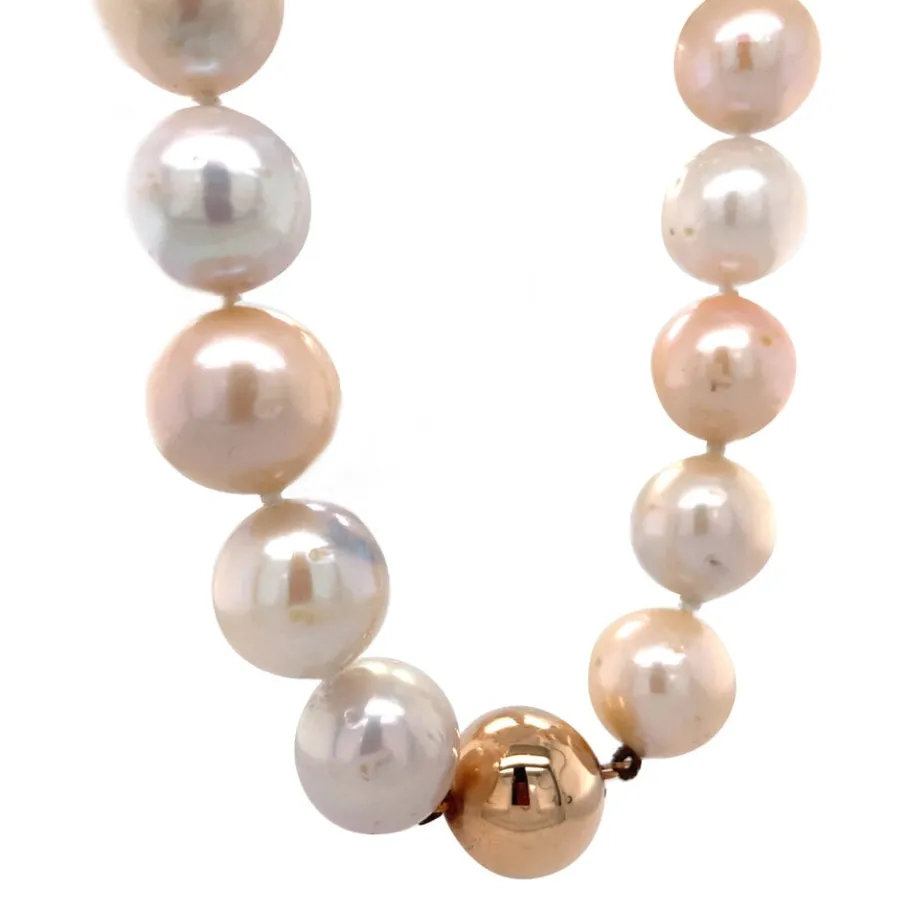 pearl_necklace_with_a_gol_2.webp Pearl necklace with a gold clasp 14 krt>Vintage Jewellery Sale