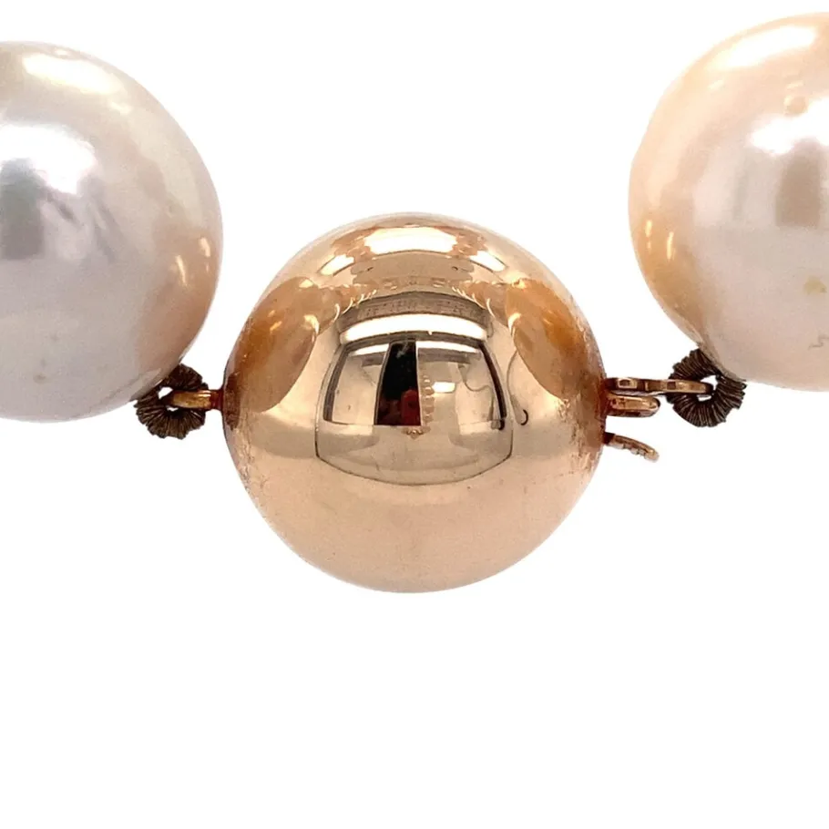pearl_necklace_with_a_gol_4.webp Pearl necklace with a gold clasp 14 krt>Vintage Jewellery Sale