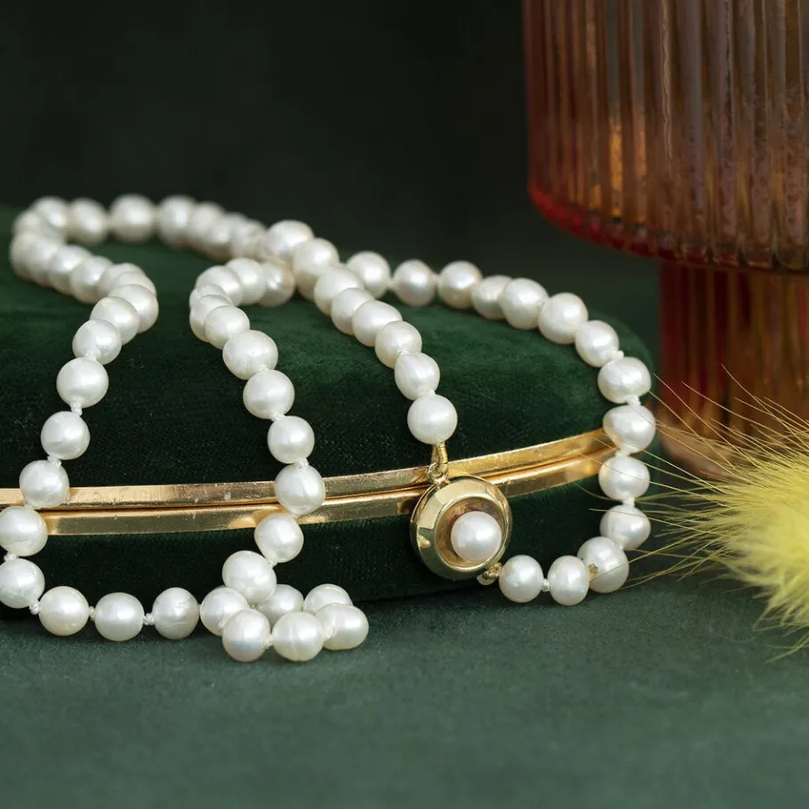 Pearl necklace with gold clasp 14 krt>Vintage Jewellery Fashion