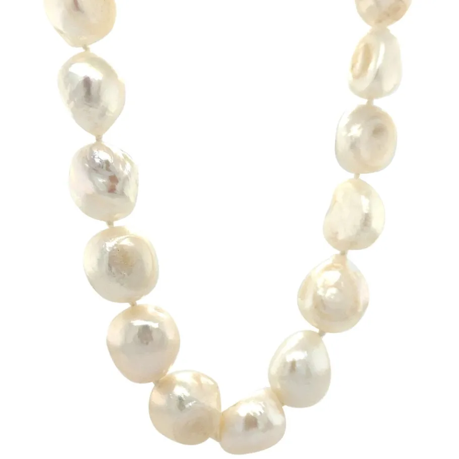 pearl_necklace_with_gold__2-1.webp Pearl necklace with gold clasp 14 krt>Vintage Jewellery Outlet