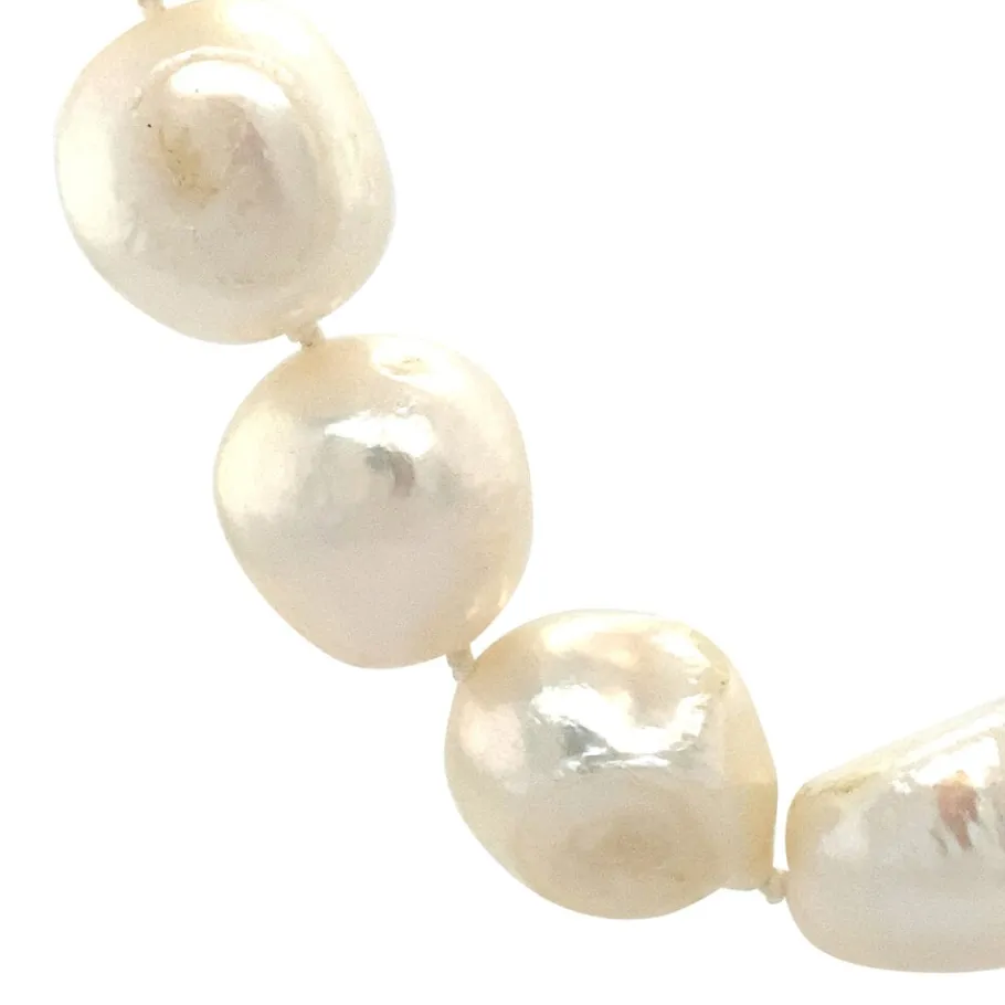 pearl_necklace_with_gold__3-1.webp Pearl necklace with gold clasp 14 krt>Vintage Jewellery Outlet