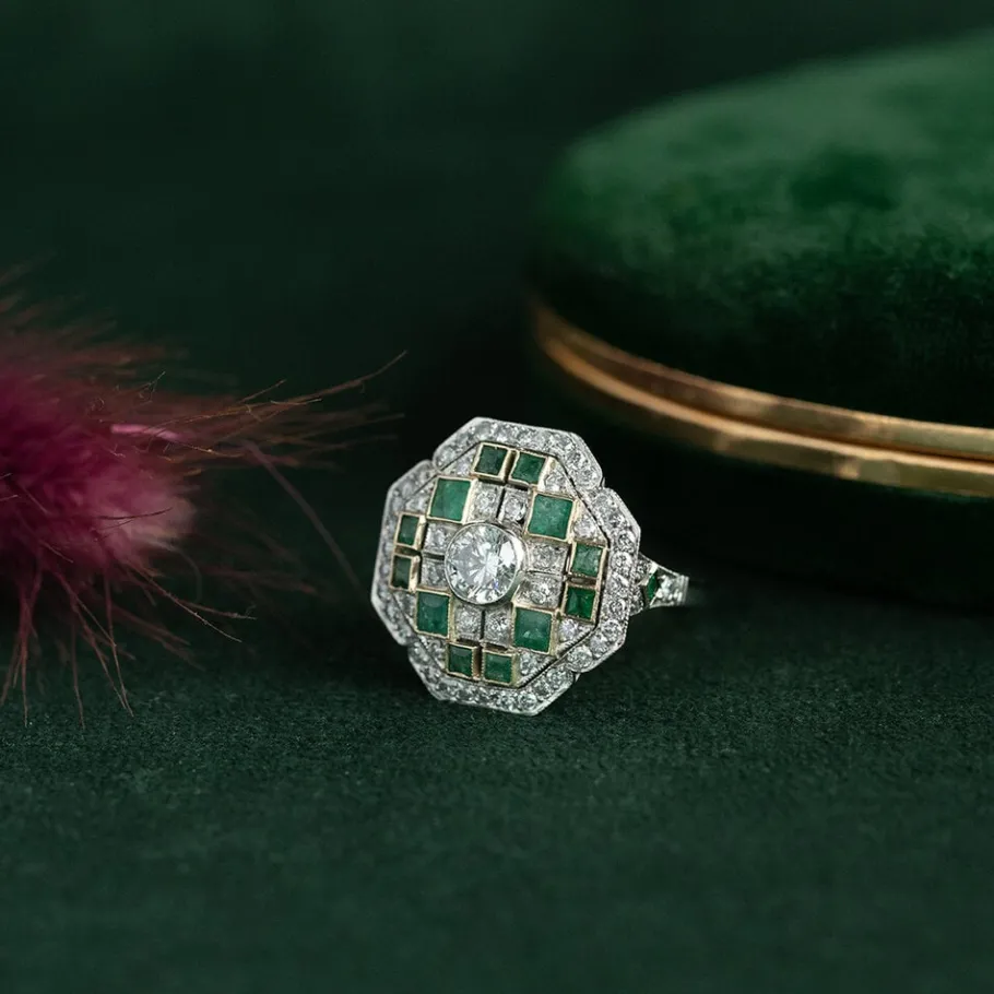 Platinum ring with emerald and diamonds 950>Vintage Jewellery Outlet