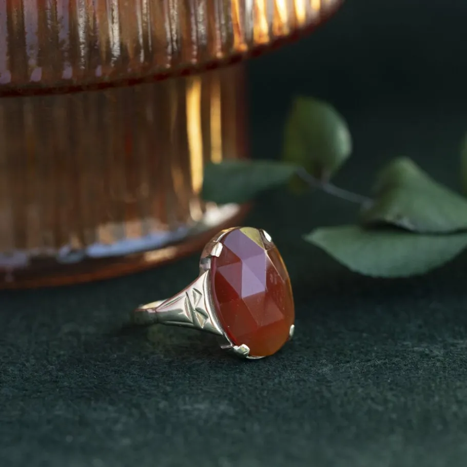 ring_with_carnelian__krt_1-1.webp Ring with carnelian 12 krt>Vintage Jewellery Outlet