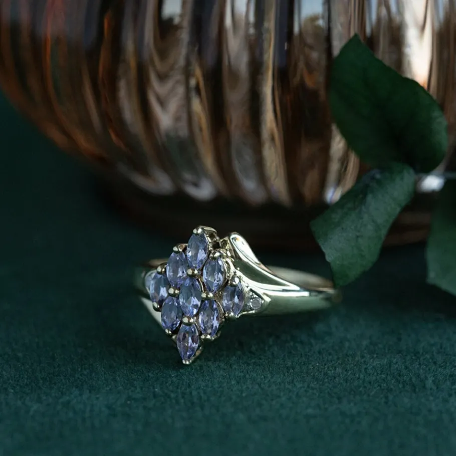 Ring with tanzanite and diamonds 9 krt>Vintage Jewellery New