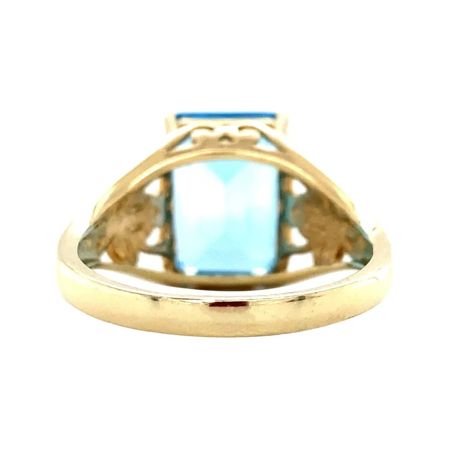 ring_with_topaz__krt_4.webp Ring with topaz 9 krt>Vintage Jewellery Sale