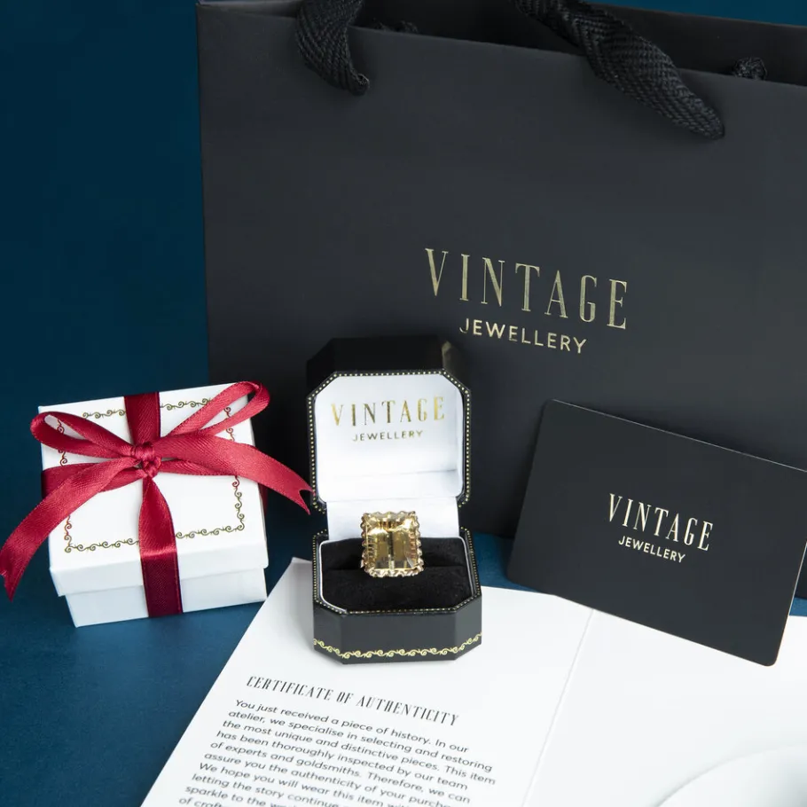 ring_with_zirconia__krt_5-1.webp Ring with zirconia 8 krt>Vintage Jewellery Fashion