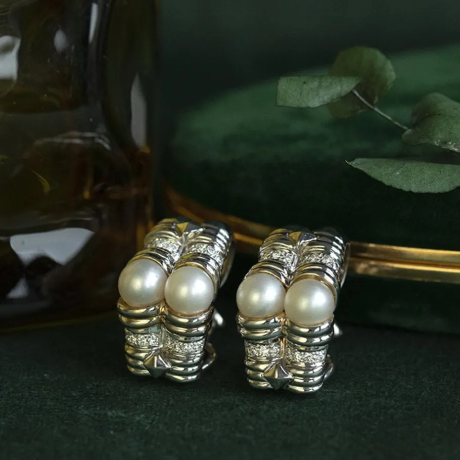 Wedge gold earrings with pearl and diamond 18 krt>Vintage Jewellery Clearance