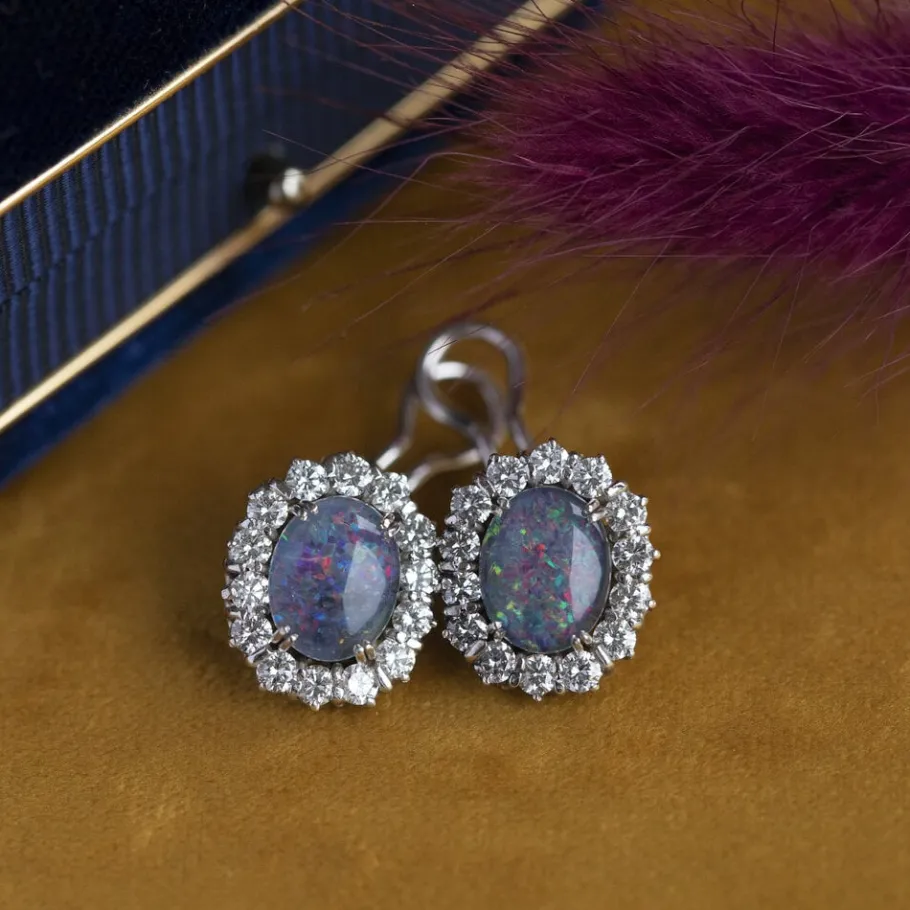 White gold ear clips with diamond and opal 14 krt>Vintage Jewellery Sale