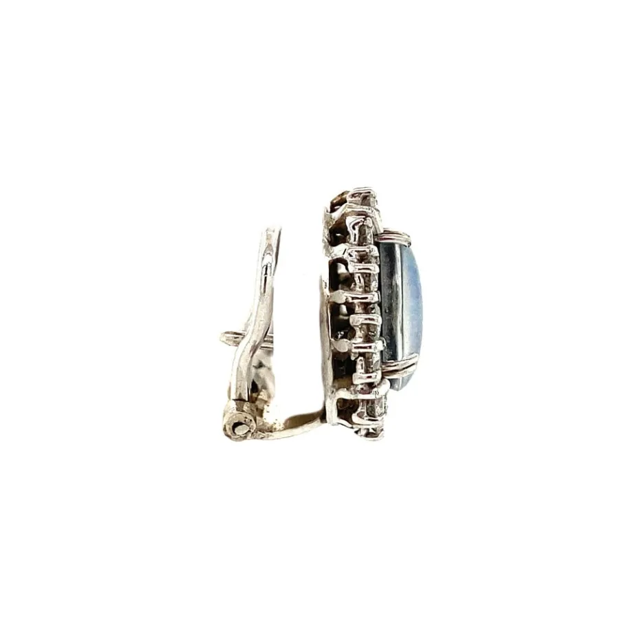 white_gold_ear_clips_with_3.webp White gold ear clips with diamond and opal 14 krt>Vintage Jewellery Sale