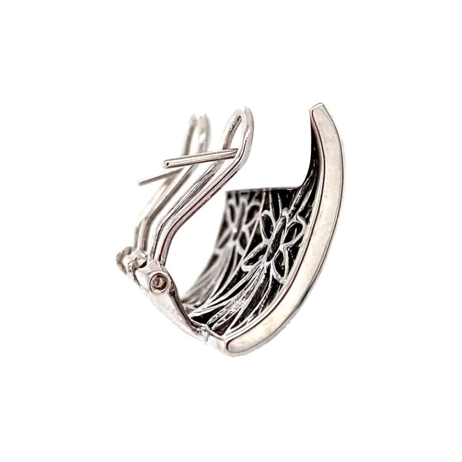 white_gold_ear_studs_with_3.webp White gold ear studs with diamonds 18 krt>Vintage Jewellery New