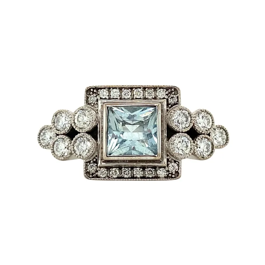 White gold ring with aquamarine and diamonds 18 krt>Vintage Jewellery Outlet