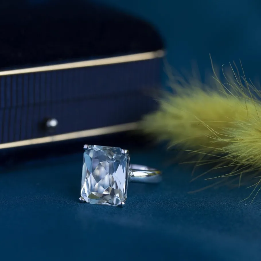 White gold ring with aquamarine 14 krt>Vintage Jewellery Discount