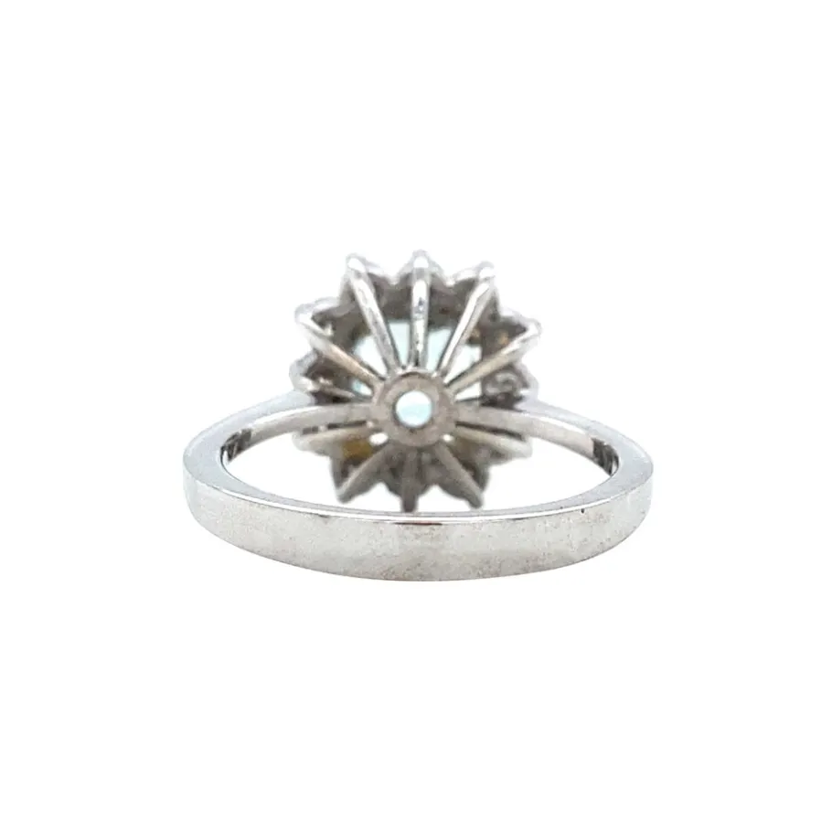 white_gold_ring_with_aqua_4-1.webp White gold ring with aquamarine and diamonds 18 krt>Vintage Jewellery Clearance