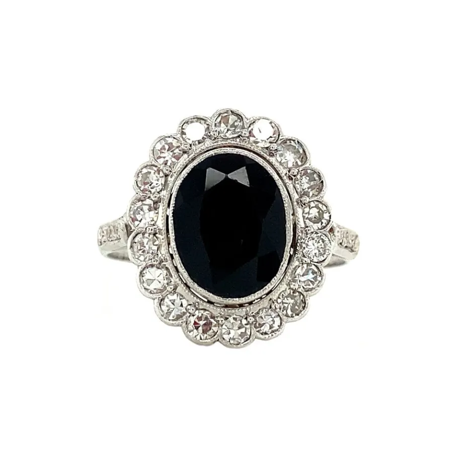White gold ring with iolite and diamonds 14 krt>Vintage Jewellery Sale