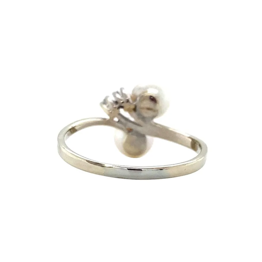 white_gold_ring_with_pear_4-3.webp White gold ring with pearl and diamond 14 krt>Vintage Jewellery Sale