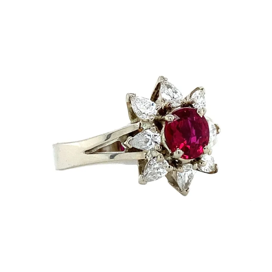 white_gold_ring_with_ruby_2-2.webp White gold ring with ruby and diamonds 18 krt>Vintage Jewellery Clearance