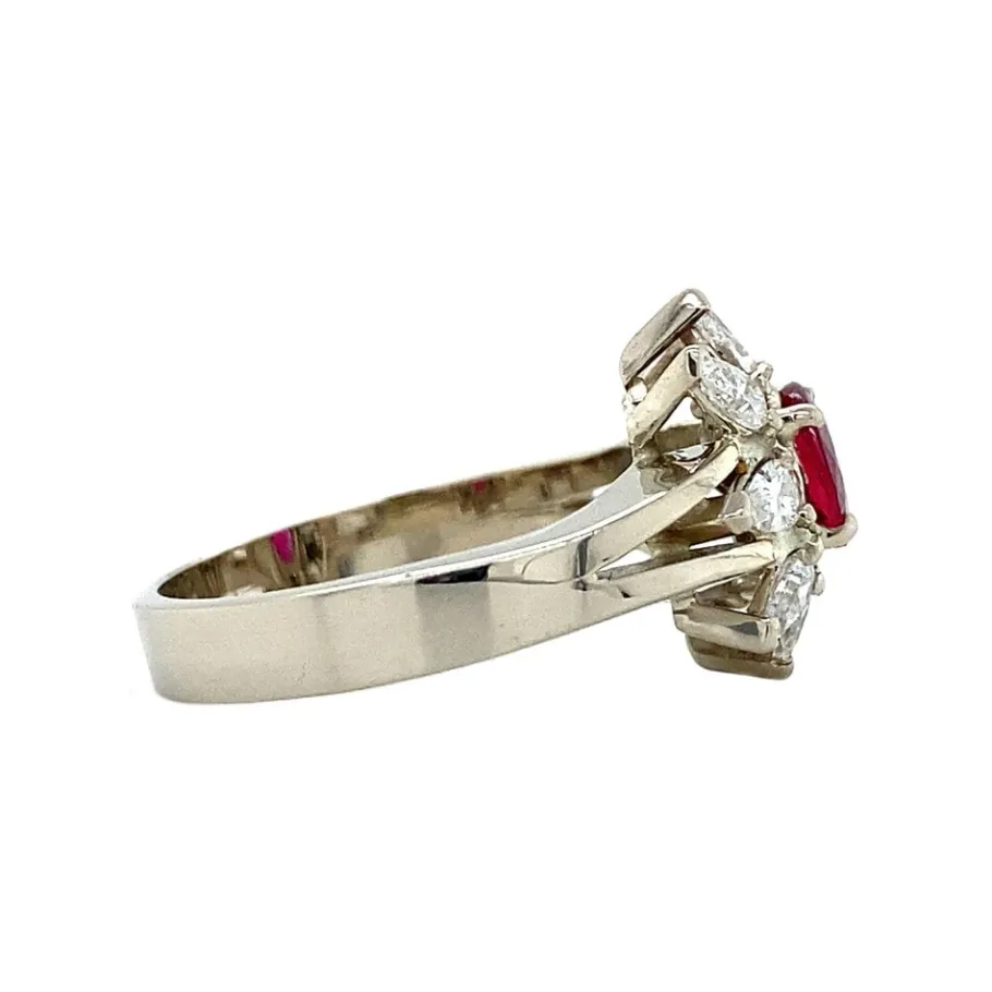 white_gold_ring_with_ruby_3-2.webp White gold ring with ruby and diamonds 18 krt>Vintage Jewellery Clearance