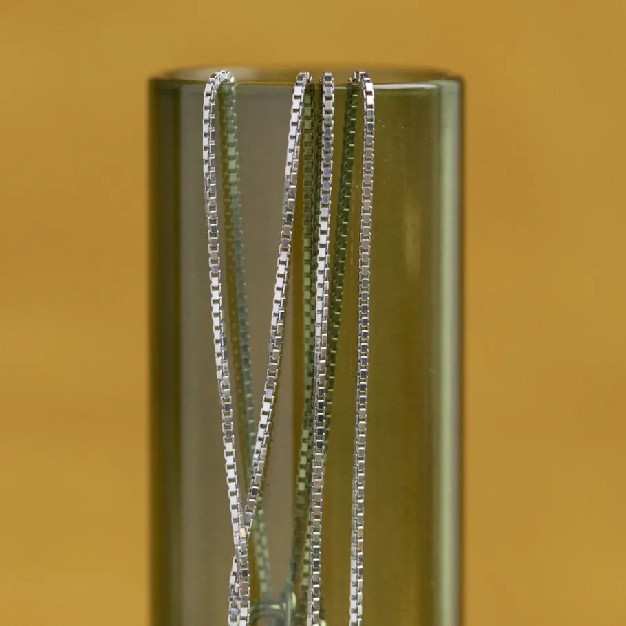 White gold venetian length necklace 18 krt>Vintage Jewellery Fashion